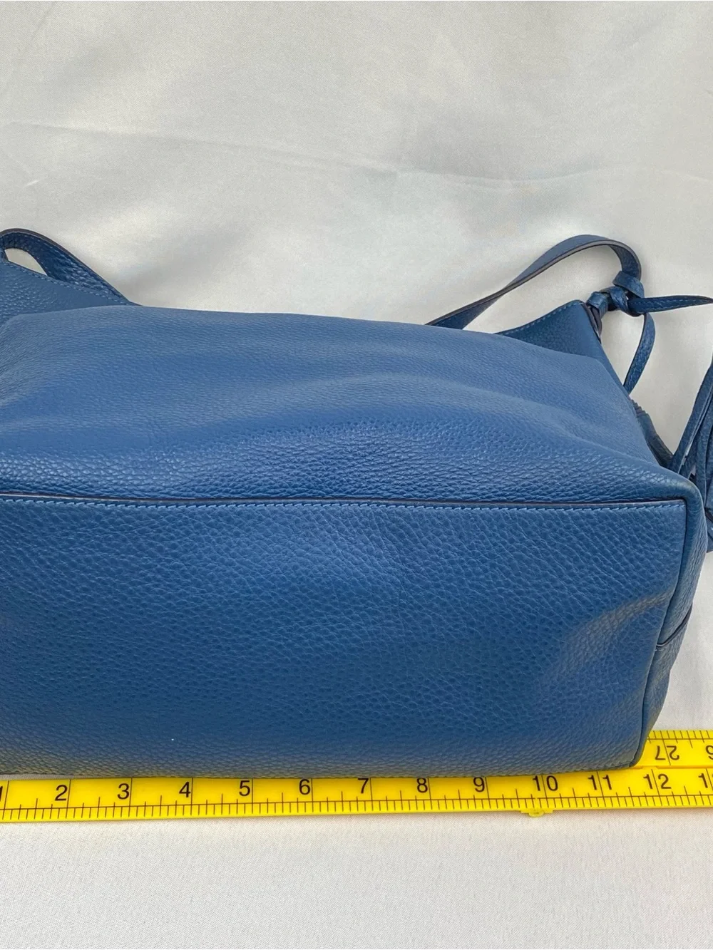 EUC Tory Burch Navy  Blue  Thea Slouchy Hobo Large Pebbled Leather Bag Purse